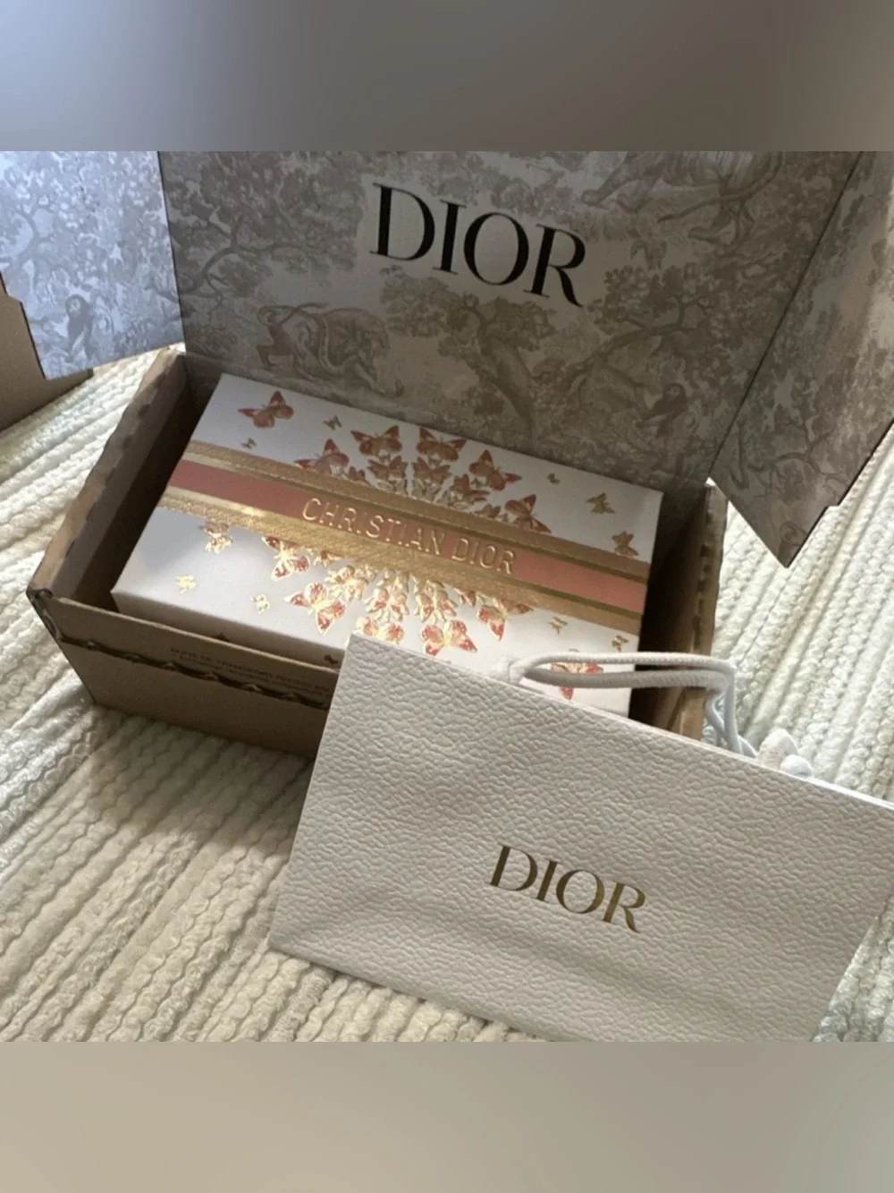 Exclusive Limited Edition Dior Butterflies GiftBoxFiller,Card,bag🦋🌸